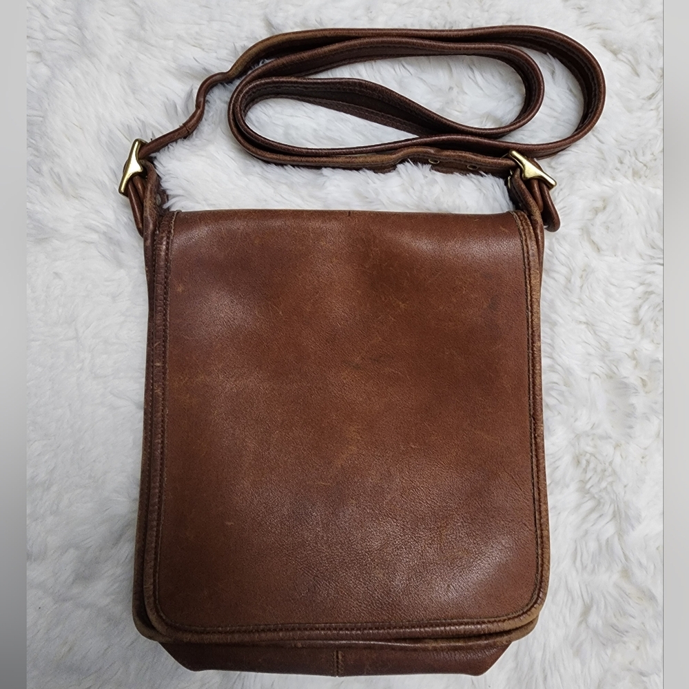 Vintage Coach Legacy Flap Crossbody 9144